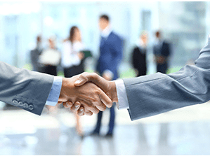 en-expert 4 shaking hands